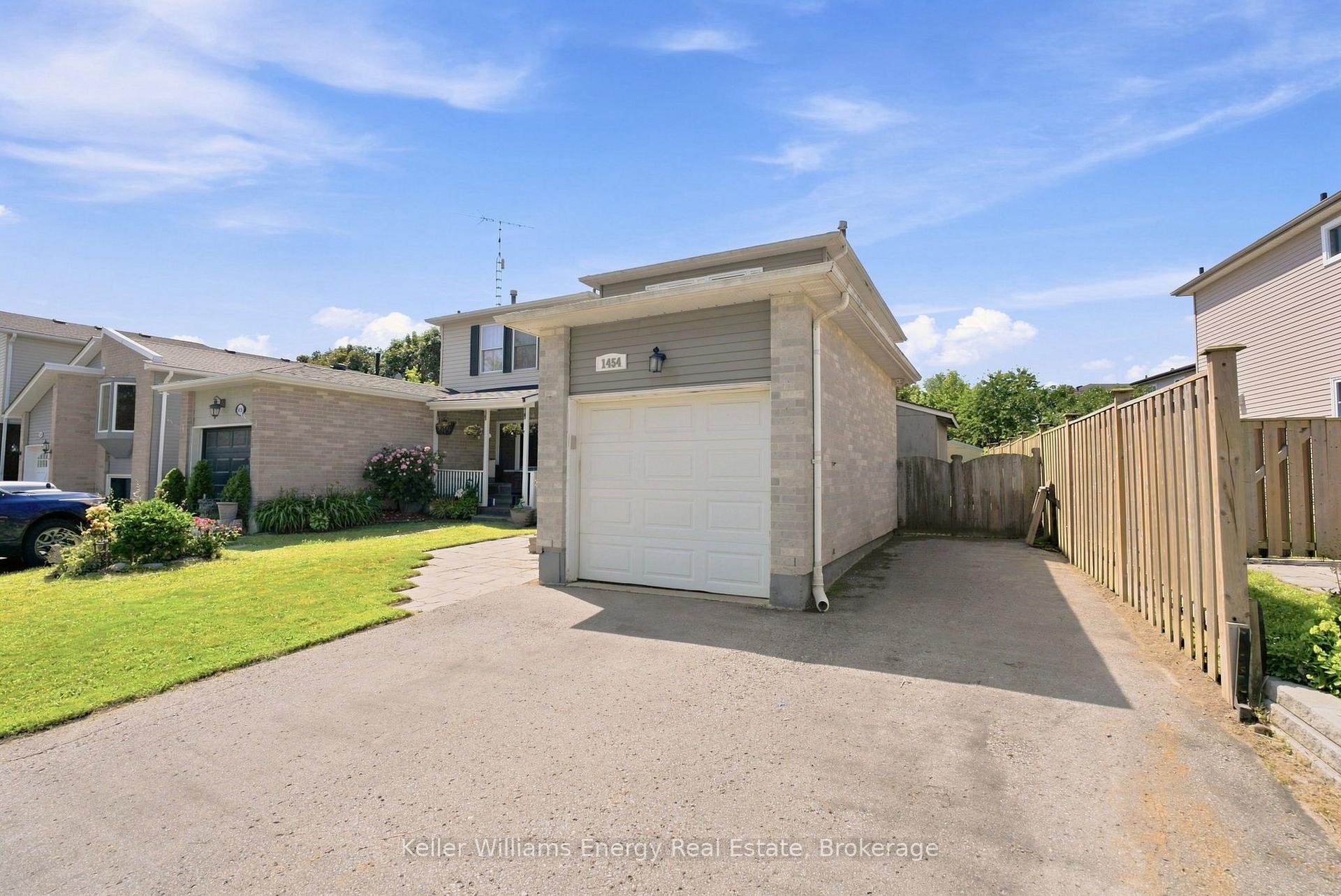 Photo 2 of 1454 Valley Drive, Oshawa, Lakeview — HOMEH