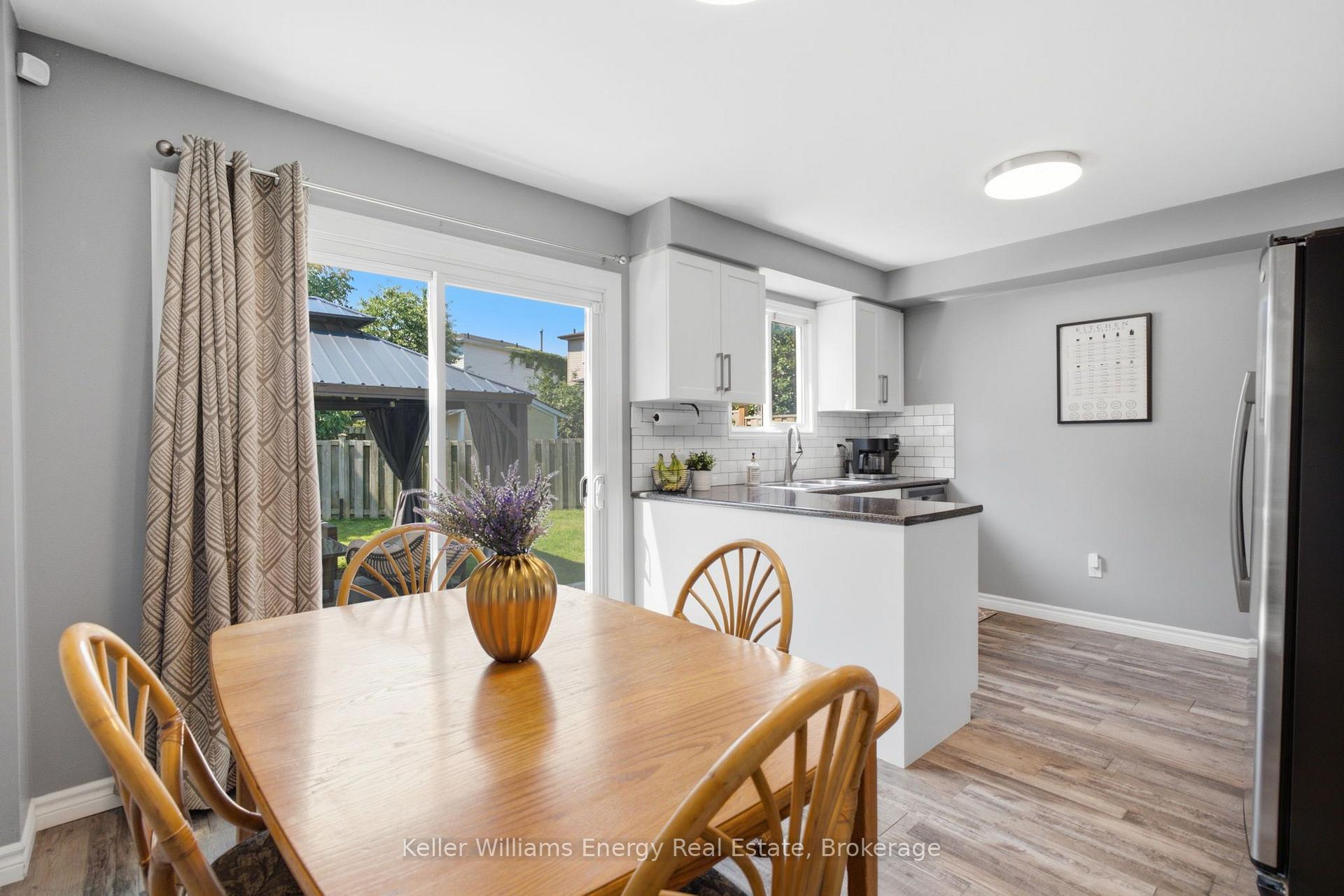 Photo 11 of 1454 Valley Drive, Oshawa, Lakeview — HOMEH