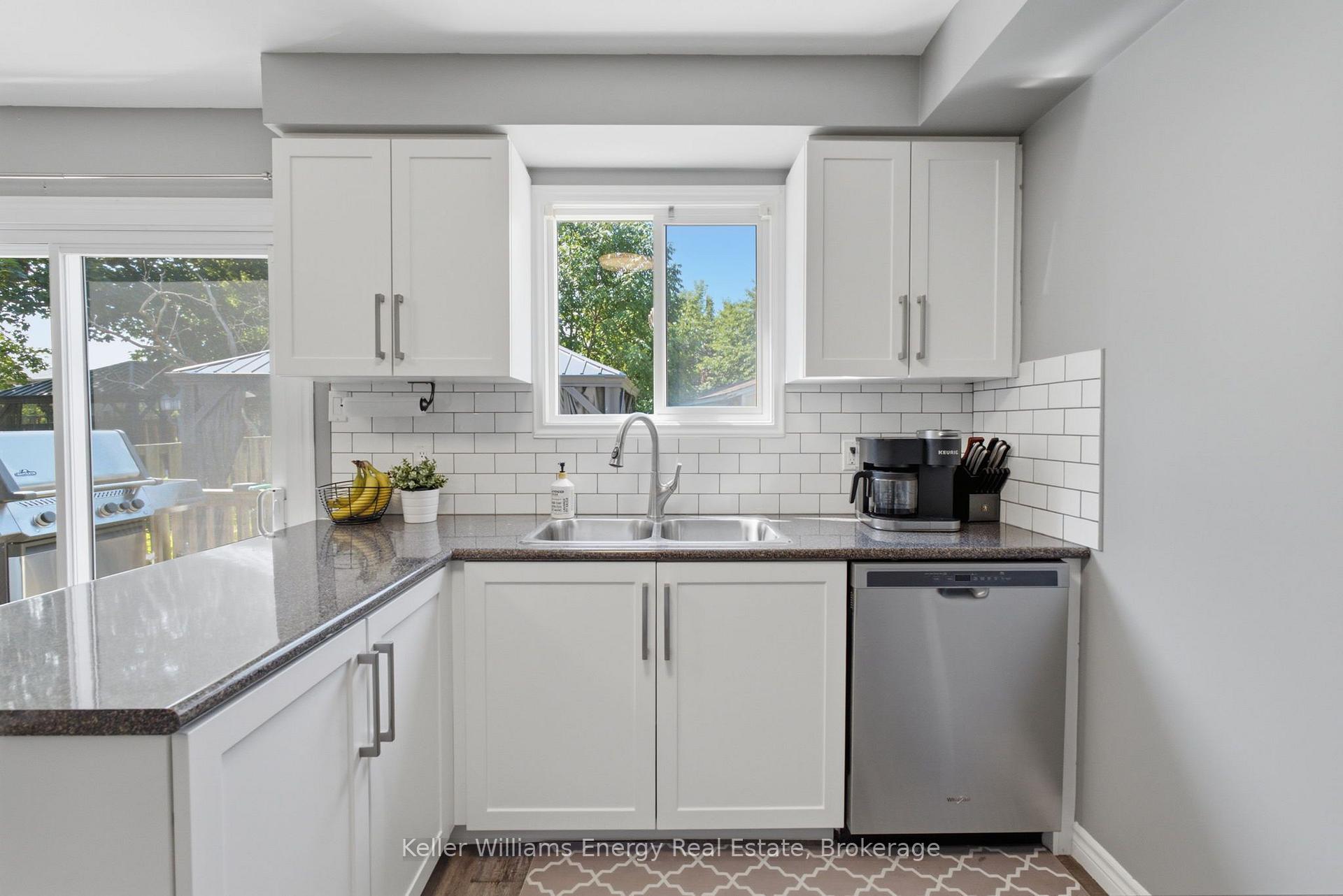 Photo 17 of 1454 Valley Drive, Oshawa, Lakeview — HOMEH
