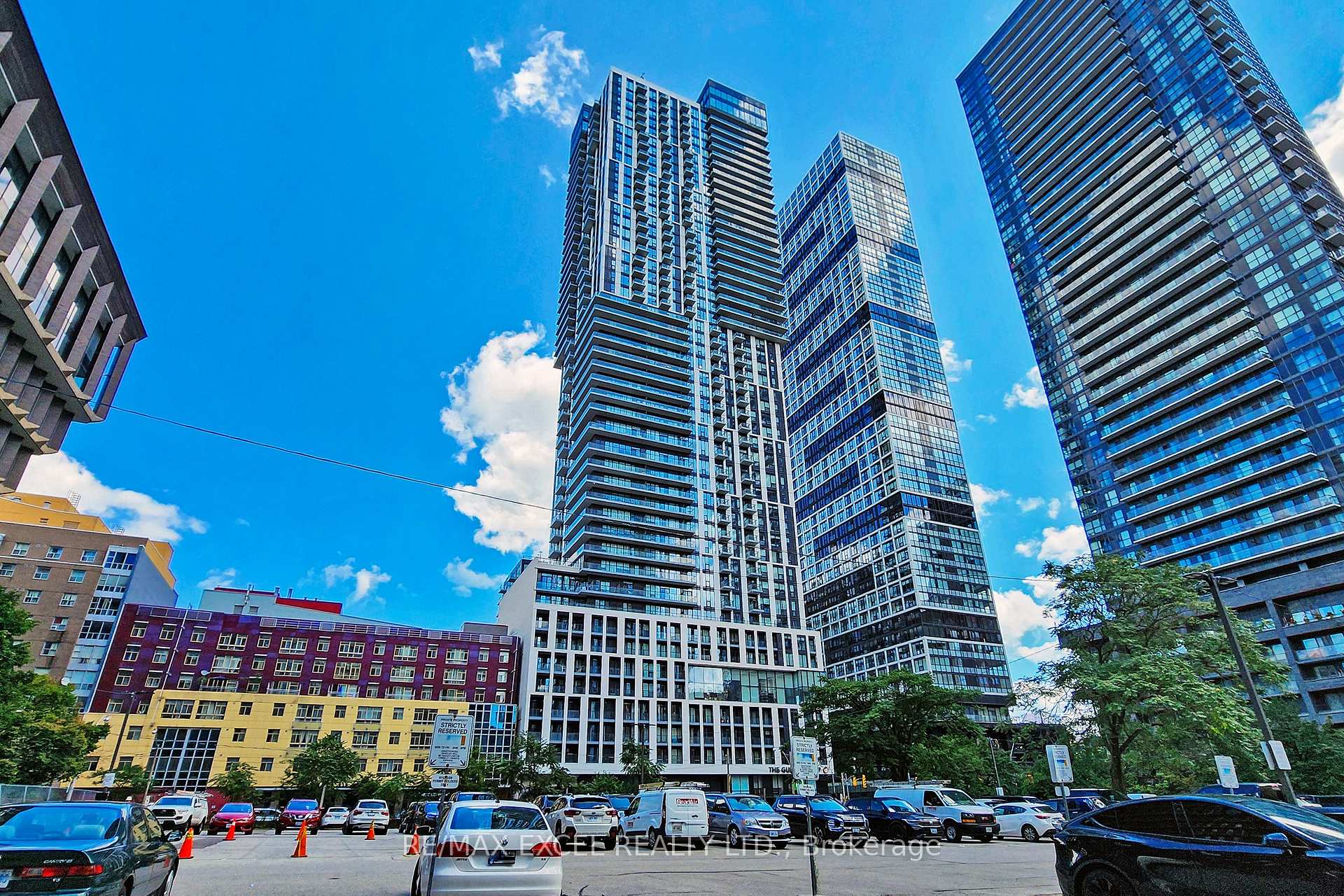 Front of Unit 4203, 251 Jarvis Street