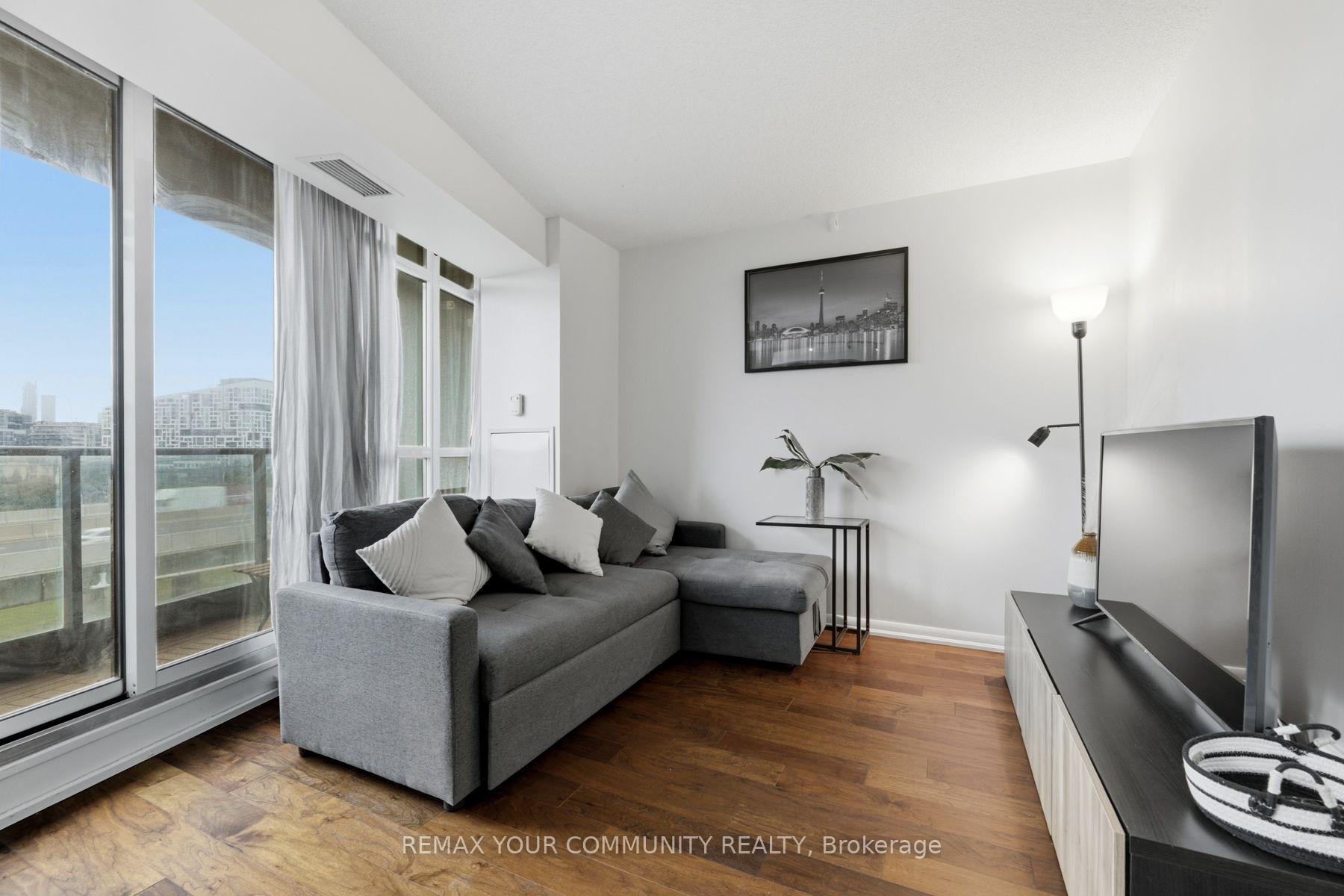 Photo 4 of Unit 962, 209 Fort York Boulevard, Toronto, Niagara — HOMEH