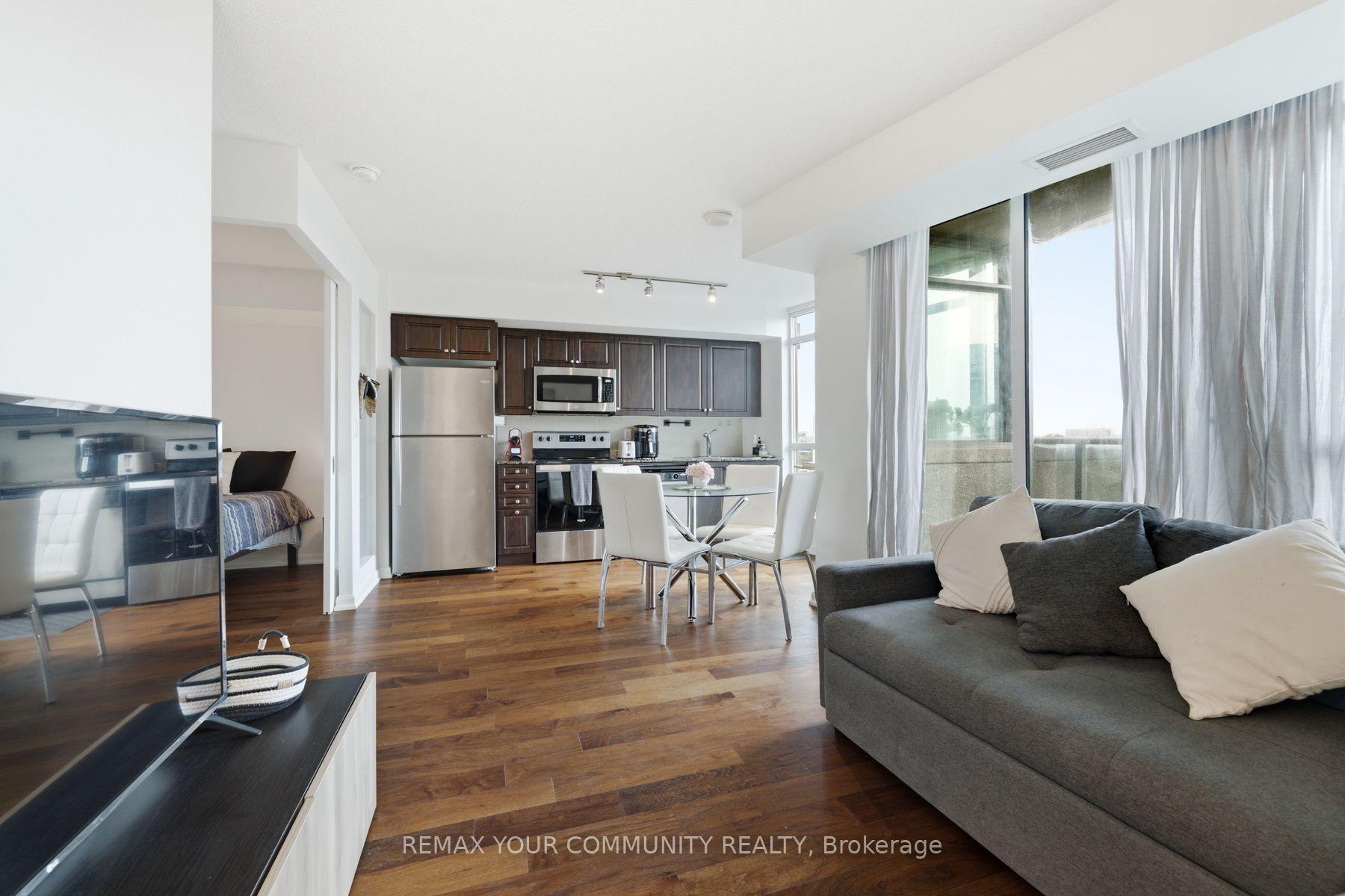 Photo 5 of Unit 962, 209 Fort York Boulevard, Toronto, Niagara — HOMEH