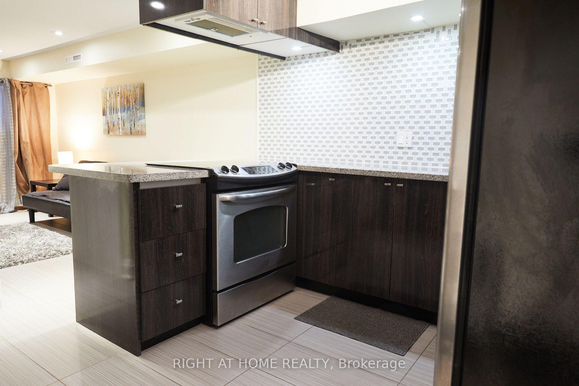 Photo 7 of Unit Rear, 1547 Kingston Road, Scarborough, Birchcliffe-Cliffside — HOMEH