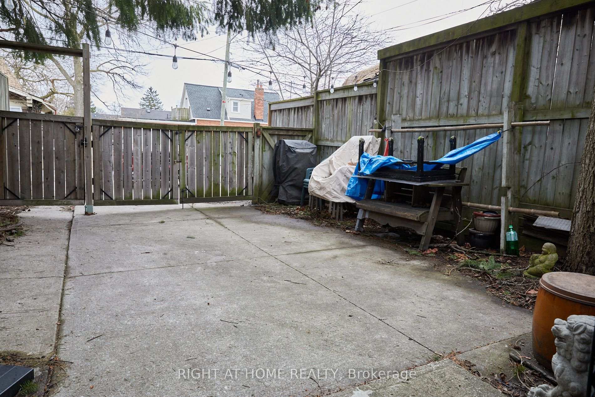 Photo 14 of Unit Rear, 1547 Kingston Road, Scarborough, Birchcliffe-Cliffside — HOMEH
