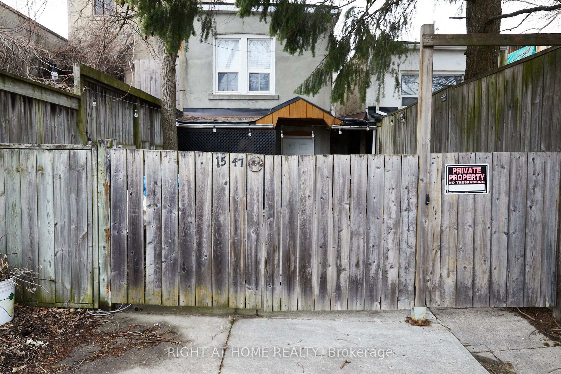 Photo 16 of Unit Rear, 1547 Kingston Road, Scarborough, Birchcliffe-Cliffside — HOMEH