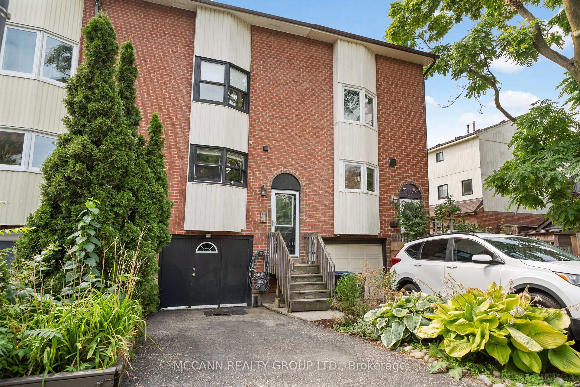 Photo 1 of 17 Sydenham Street, Toronto, Regent Park — HOMEH