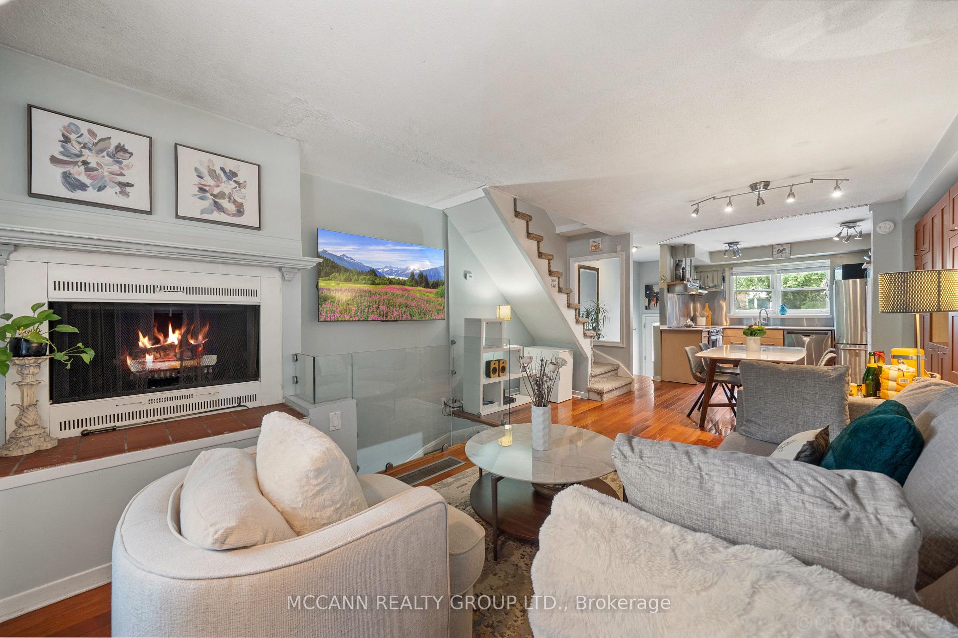 Photo 11 of 17 Sydenham Street, Toronto, Regent Park — HOMEH