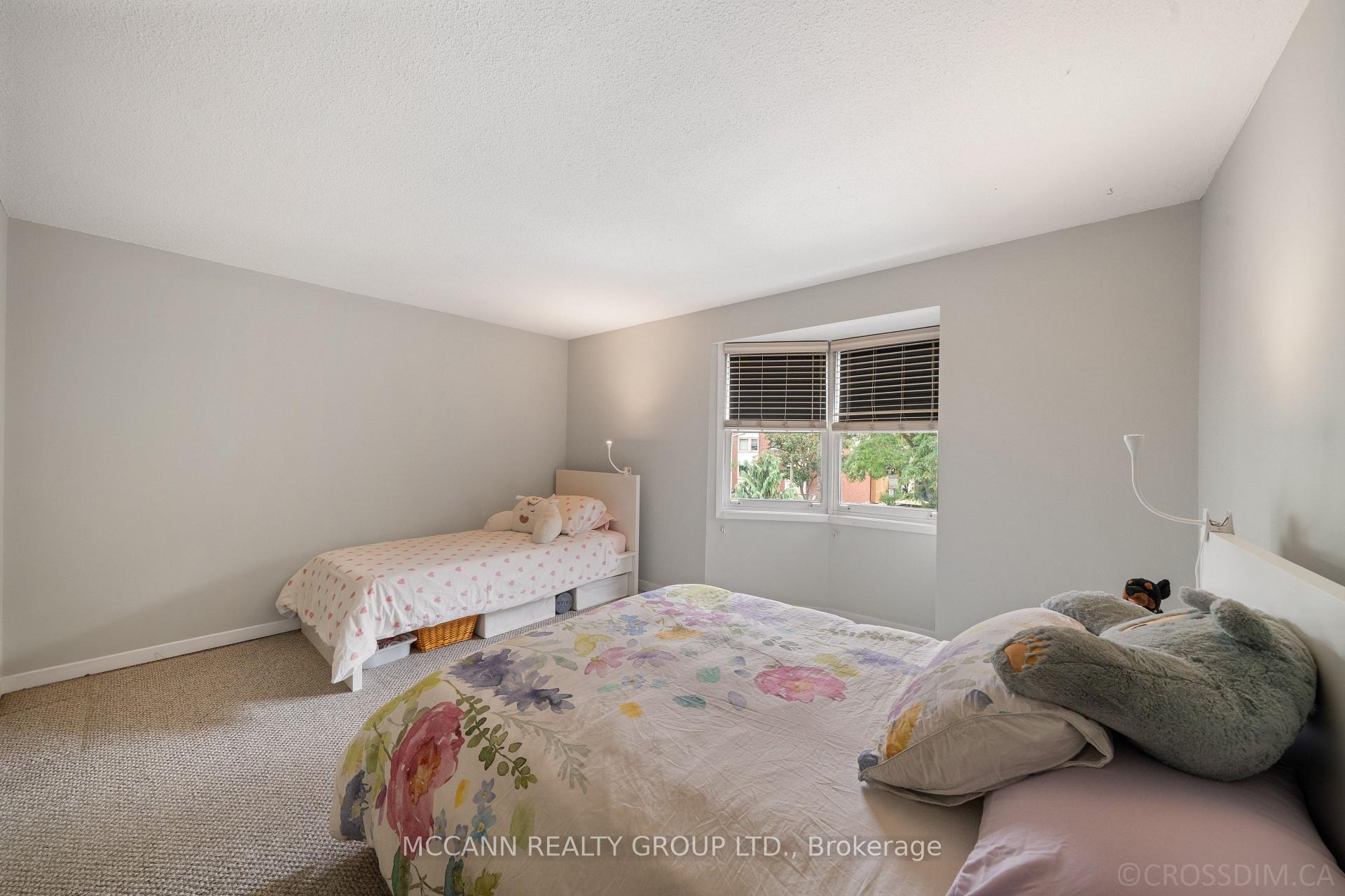 Photo 19 of 17 Sydenham Street, Toronto, Regent Park — HOMEH