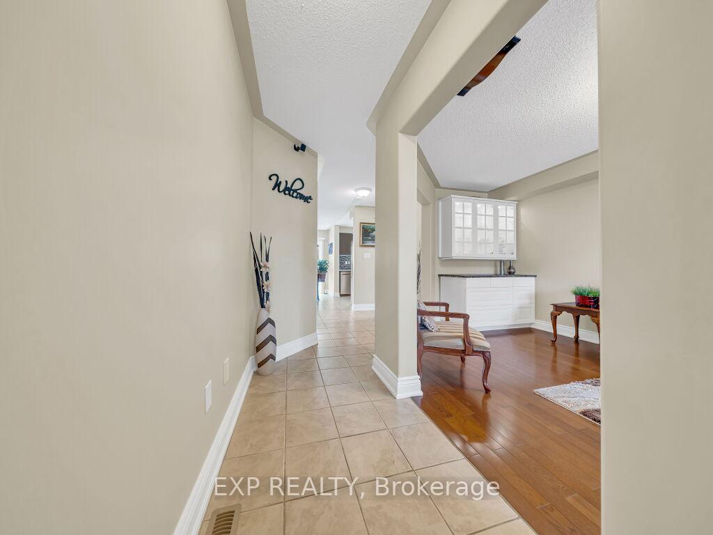 Photo 5 of 134 Dells Crescent, Brampton, Fletcher's Meadow — HOMEH