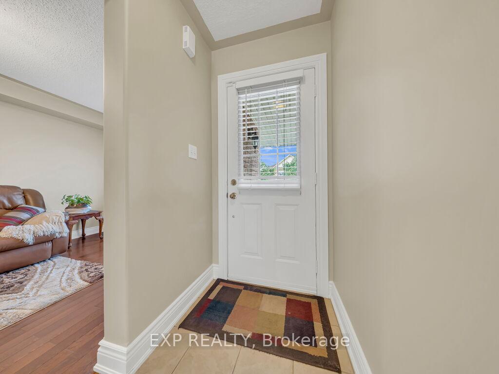 Photo 6 of 134 Dells Crescent, Brampton, Fletcher's Meadow — HOMEH