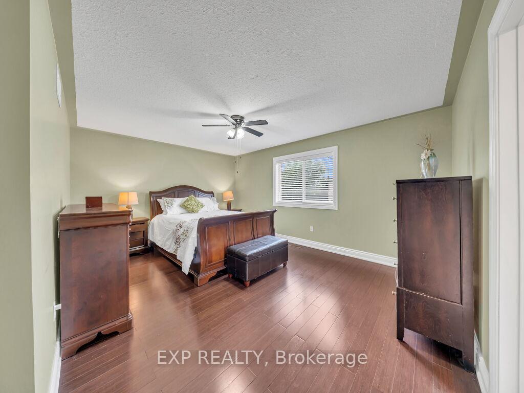 Photo 17 of 134 Dells Crescent, Brampton, Fletcher's Meadow — HOMEH