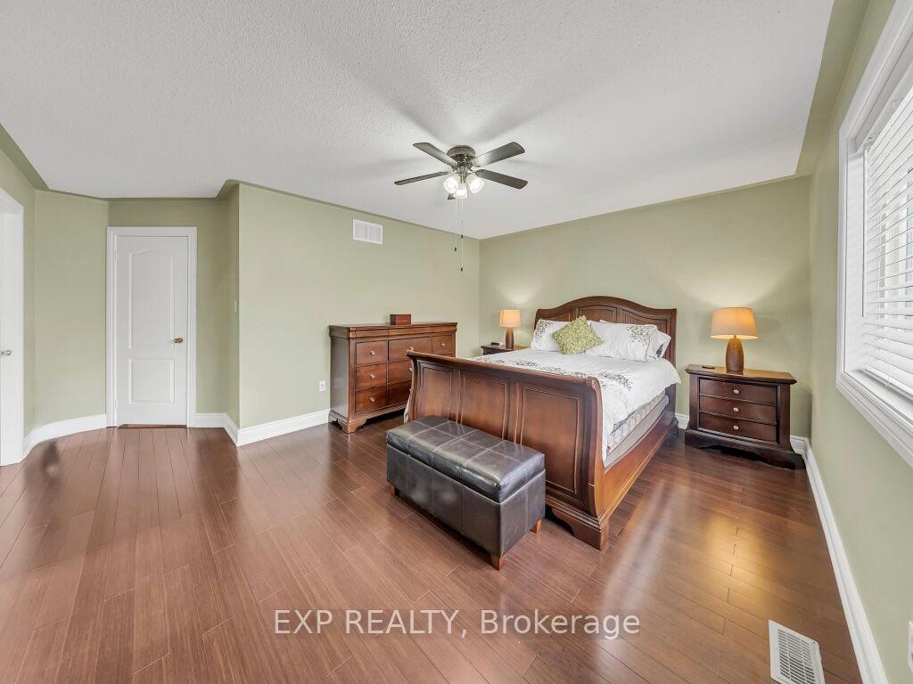 Photo 19 of 134 Dells Crescent, Brampton, Fletcher's Meadow — HOMEH