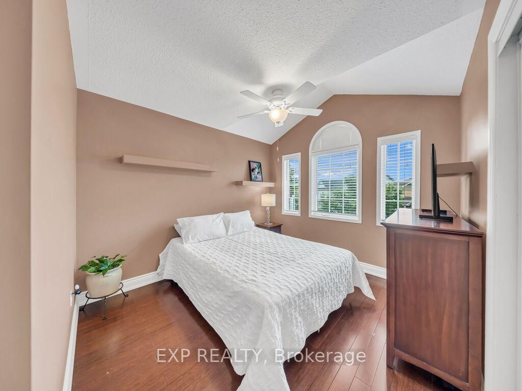 Photo 24 of 134 Dells Crescent, Brampton, Fletcher's Meadow — HOMEH