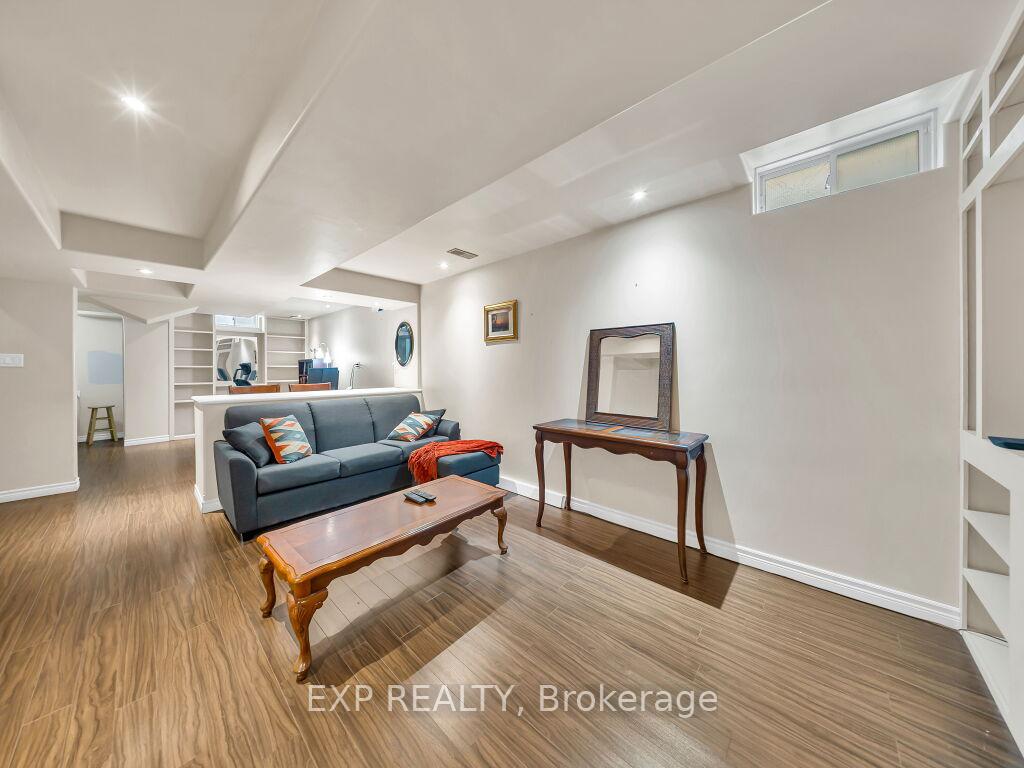 Photo 29 of 134 Dells Crescent, Brampton, Fletcher's Meadow — HOMEH