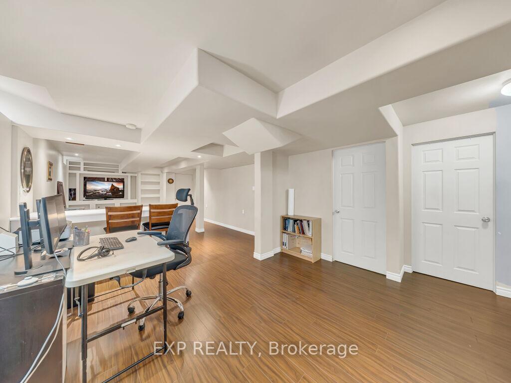 Photo 30 of 134 Dells Crescent, Brampton, Fletcher's Meadow — HOMEH