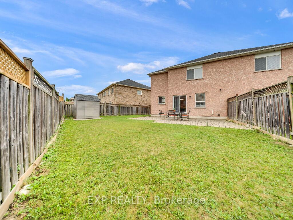 Photo 33 of 134 Dells Crescent, Brampton, Fletcher's Meadow — HOMEH
