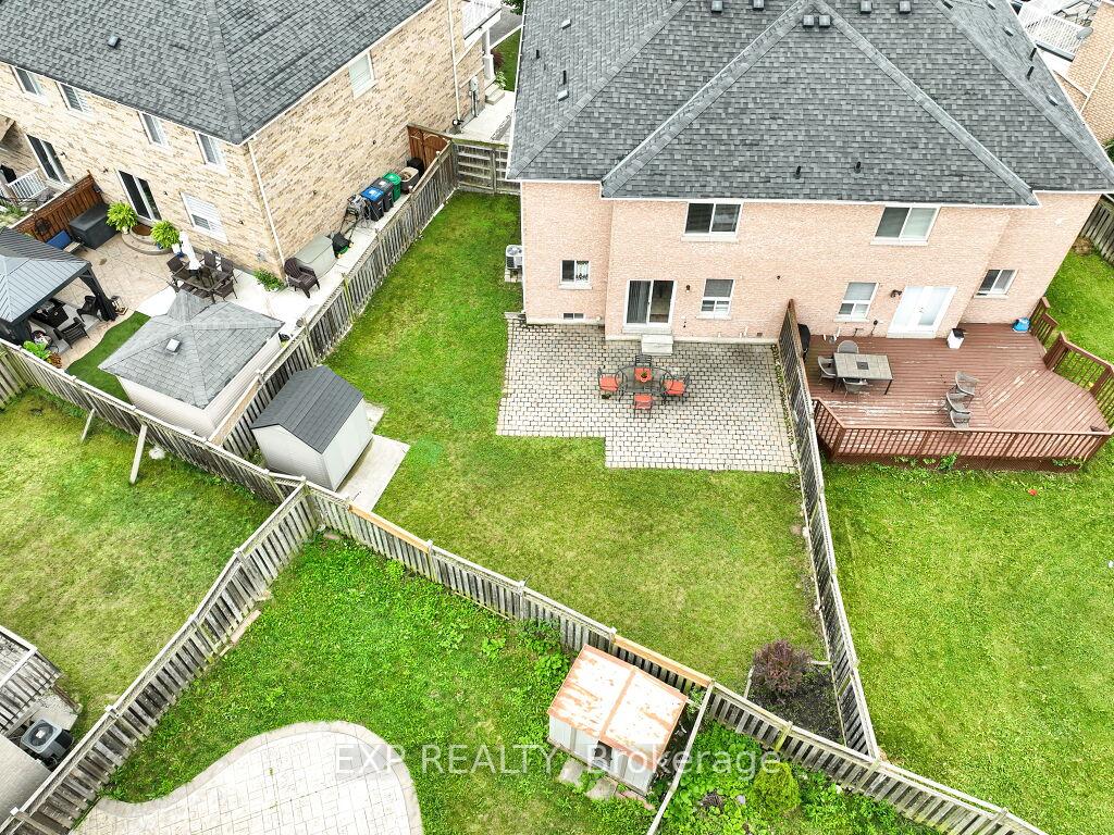 Photo 34 of 134 Dells Crescent, Brampton, Fletcher's Meadow — HOMEH