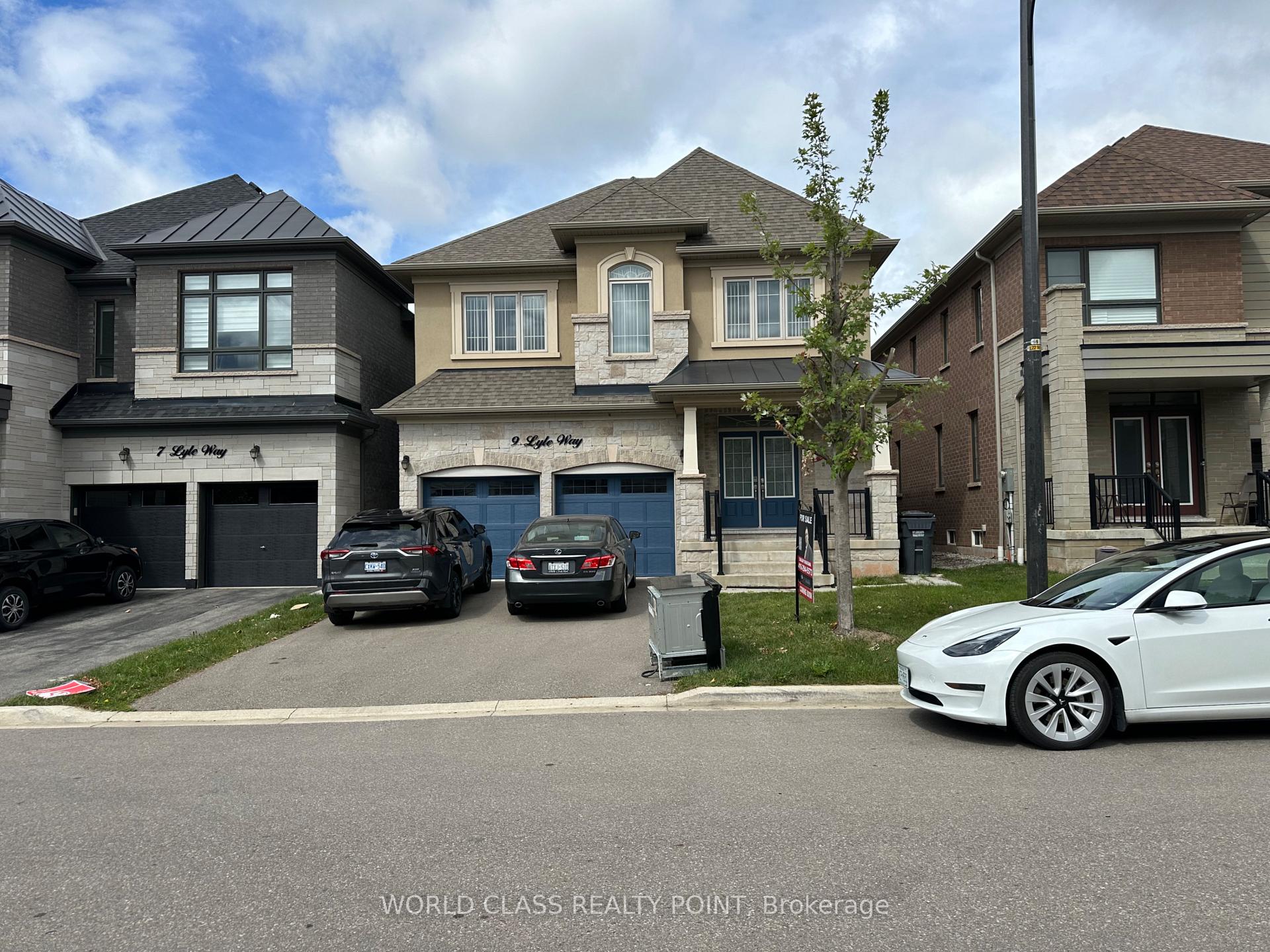 Photo 1 of 9 Lyle Way, Brampton, Northwest Brampton — HOMEH
