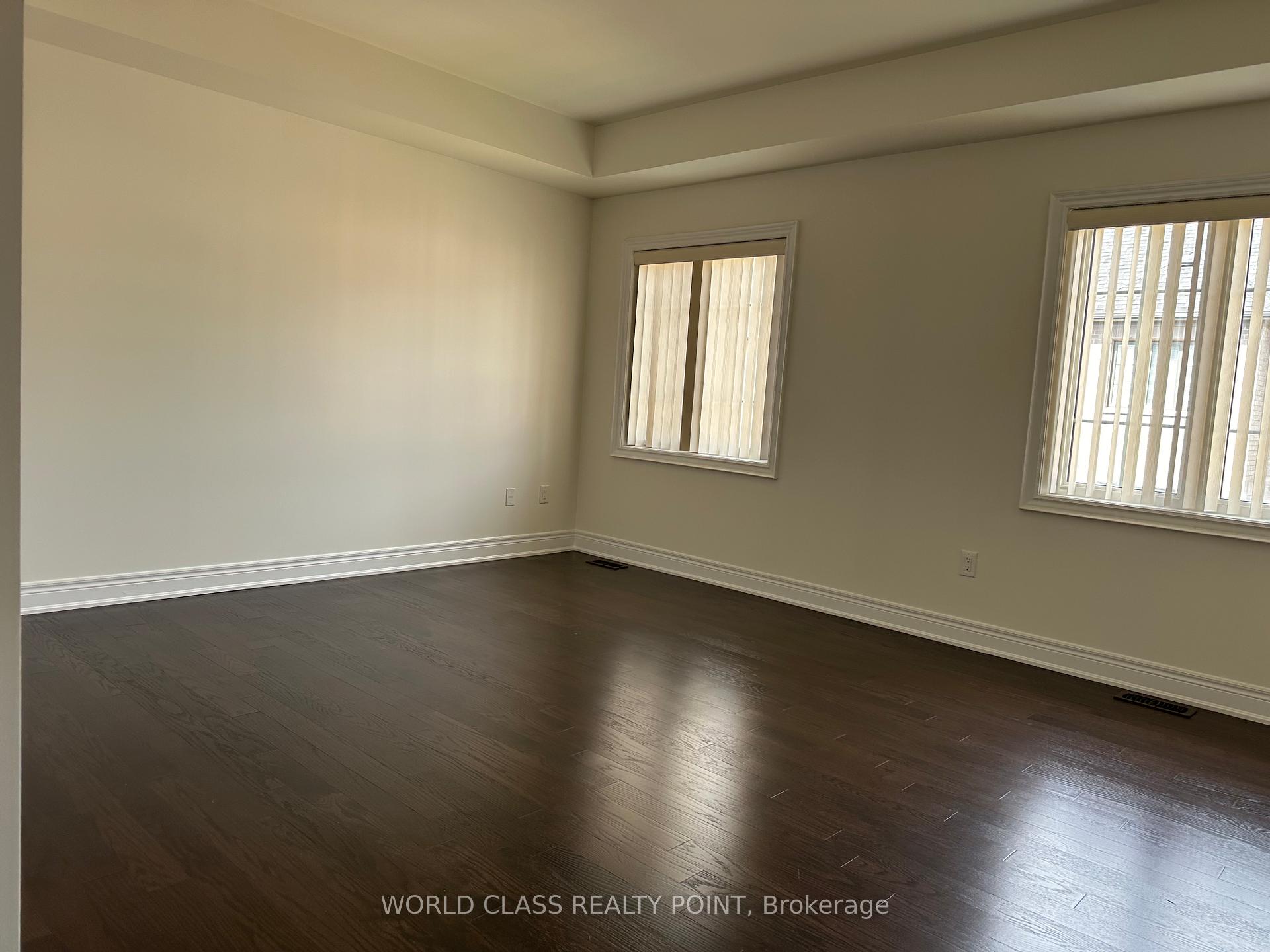 Photo 8 of 9 Lyle Way, Brampton, Northwest Brampton — HOMEH