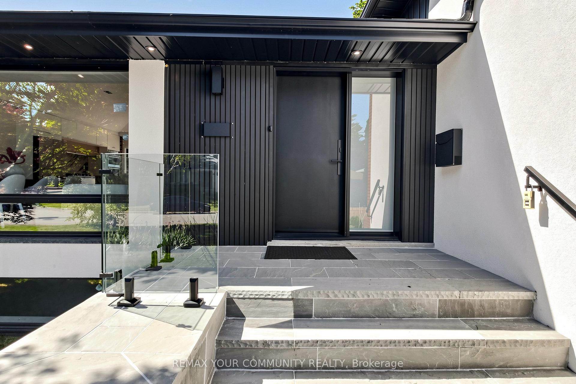 Photo 1 of 35 Geraldton Crescent, North York, Bayview Village — HOMEH