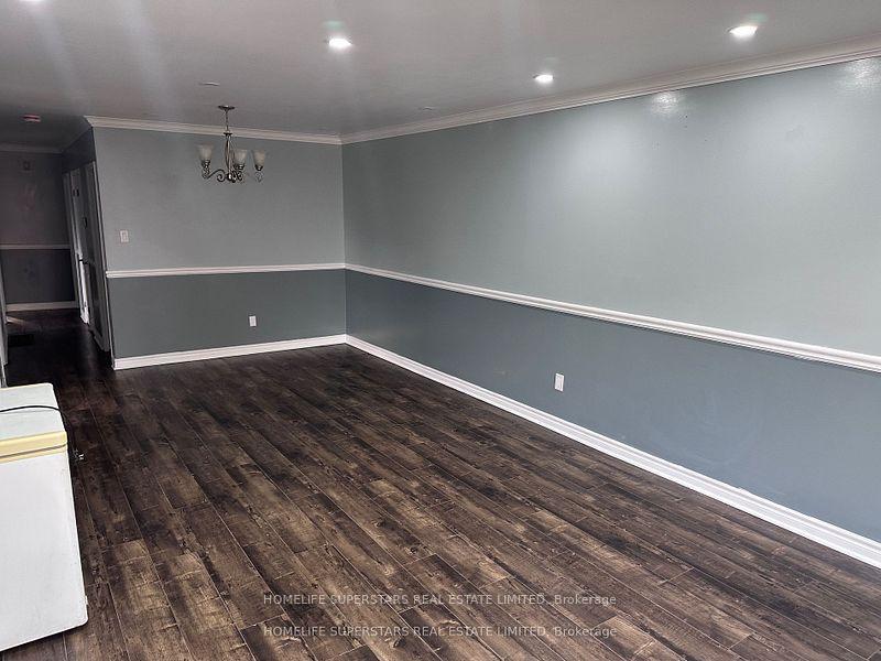 Photo 9 of 10 Aloma (upper level) Crescent, Brampton, Avondale — HOMEH