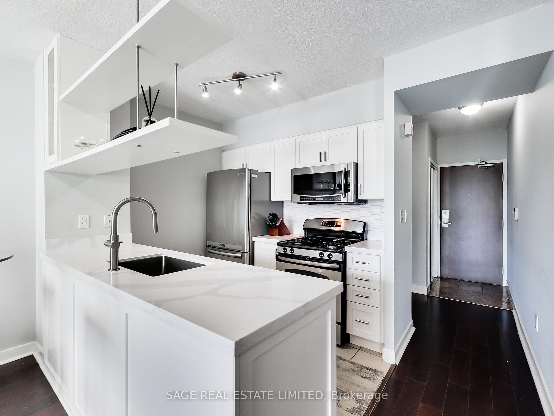 Photo 7 of Unit 3707, 35 Mariner Terrace, Toronto, Waterfront Communities — HOMEH