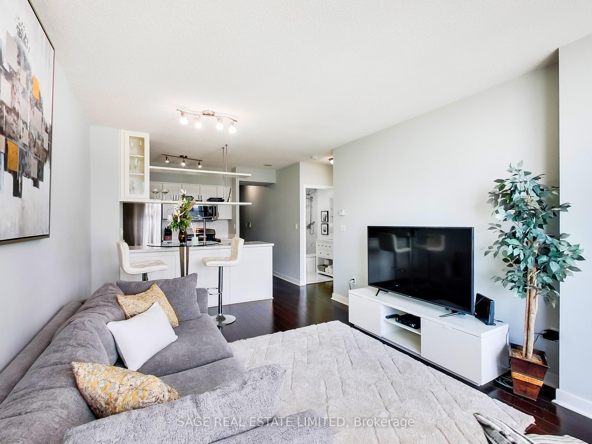 Photo 15 of Unit 3707, 35 Mariner Terrace, Toronto, Waterfront Communities — HOMEH