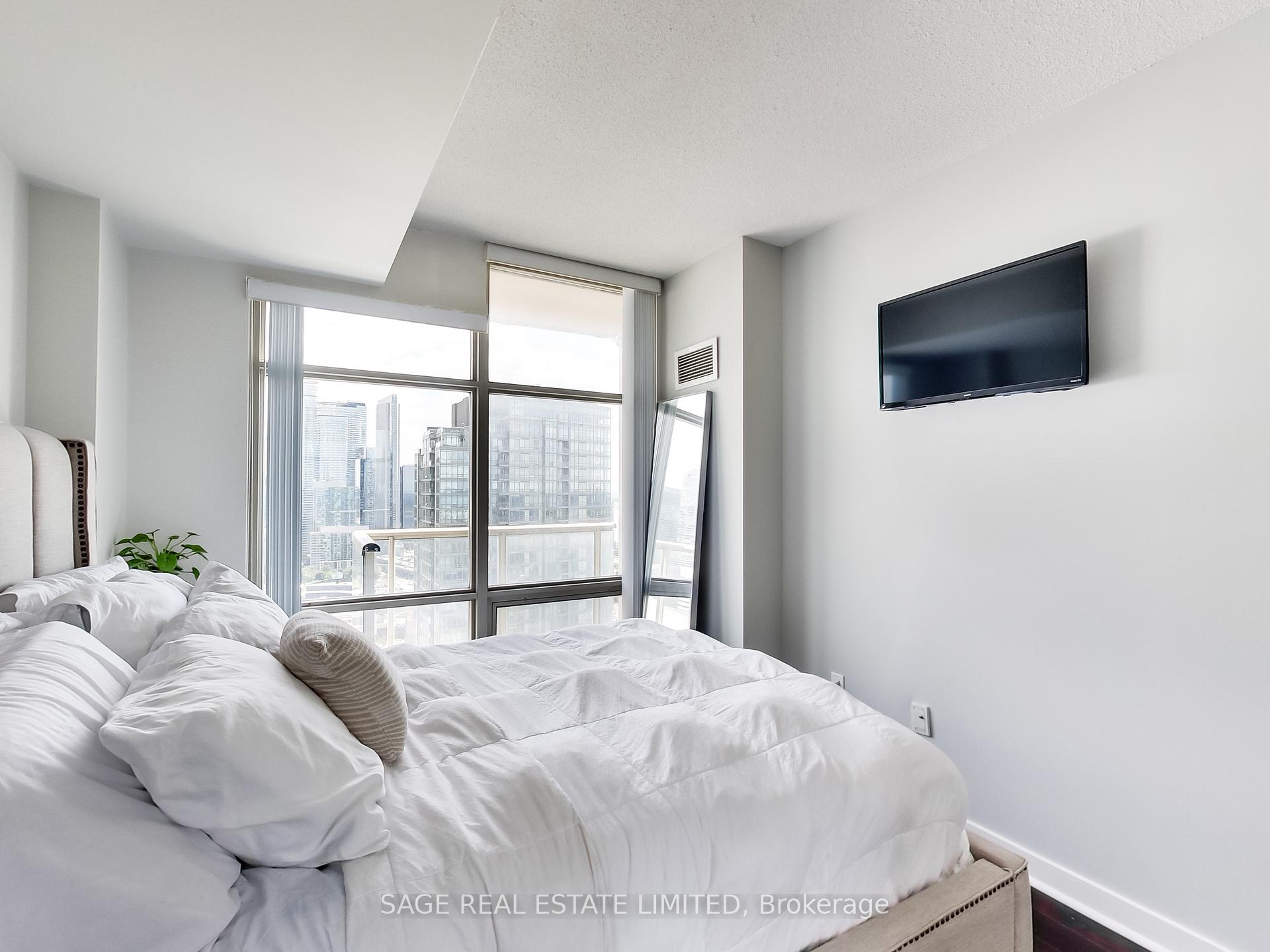 Photo 18 of Unit 3707, 35 Mariner Terrace, Toronto, Waterfront Communities — HOMEH