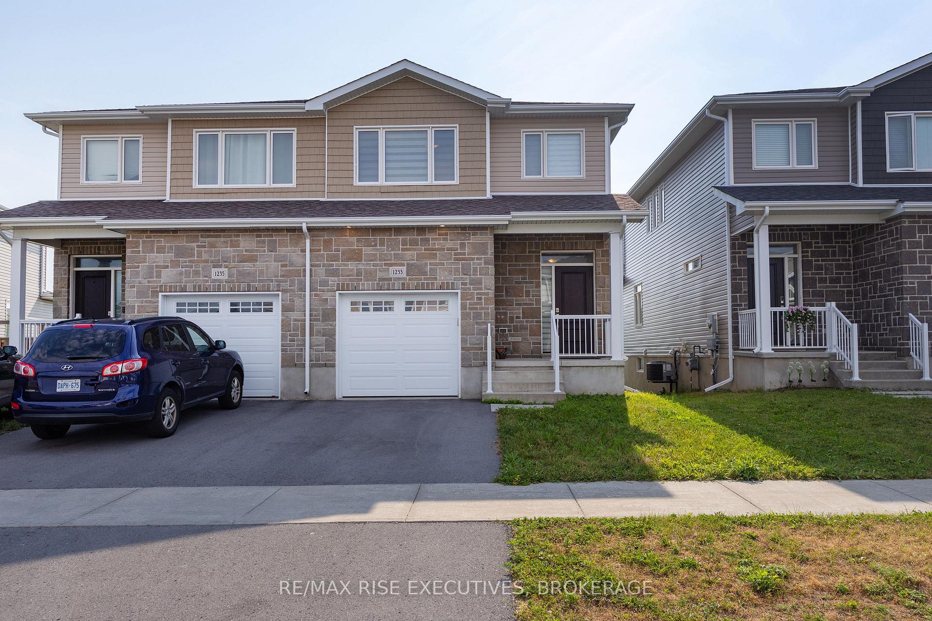 Photo 3 of 1233 Max Crescent, Kingston, City Northwest — HOMEH