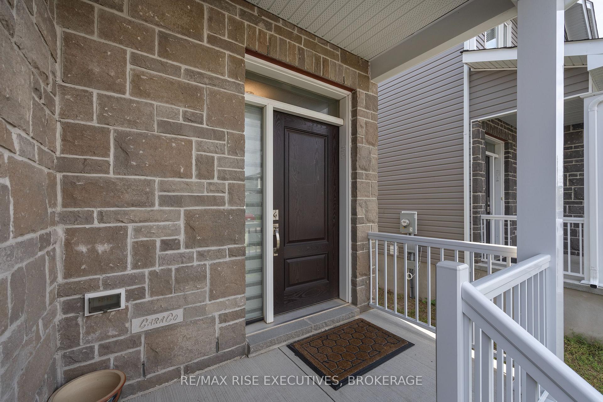 Photo 5 of 1233 Max Crescent, Kingston, City Northwest — HOMEH