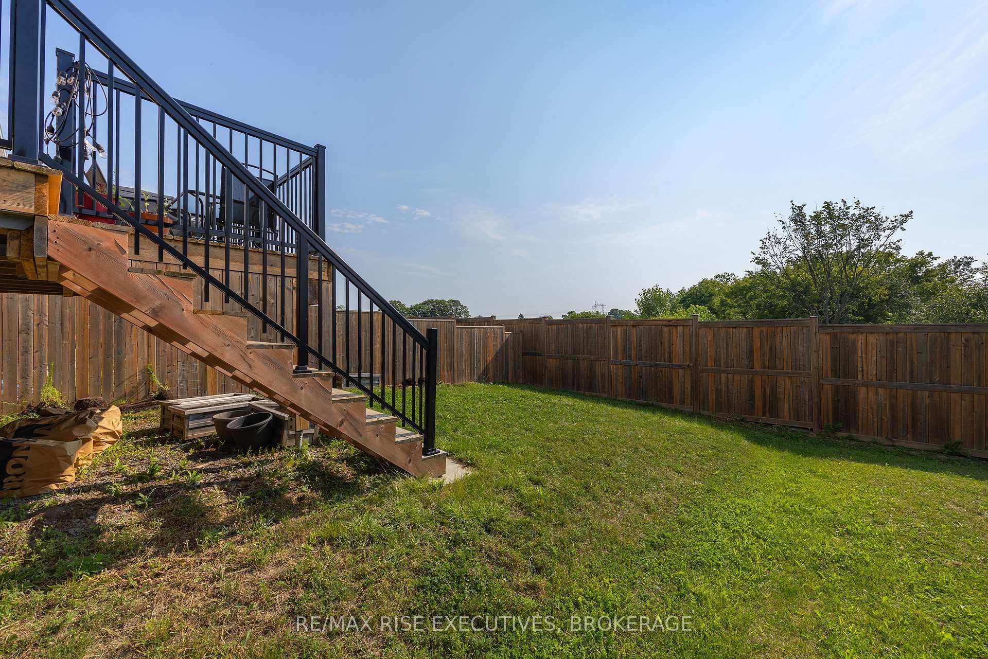 Photo 6 of 1233 Max Crescent, Kingston, City Northwest — HOMEH