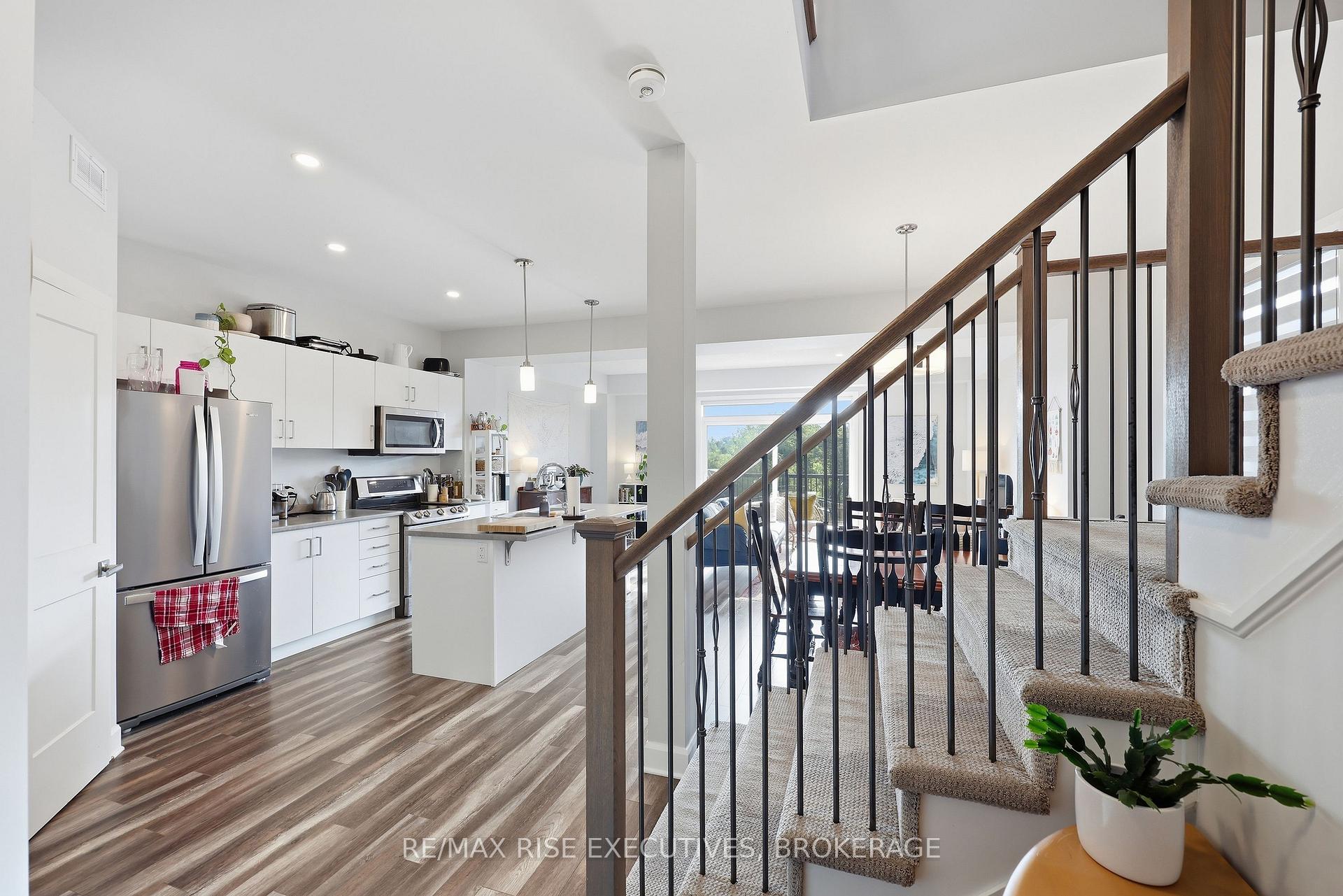 Photo 16 of 1233 Max Crescent, Kingston, City Northwest — HOMEH