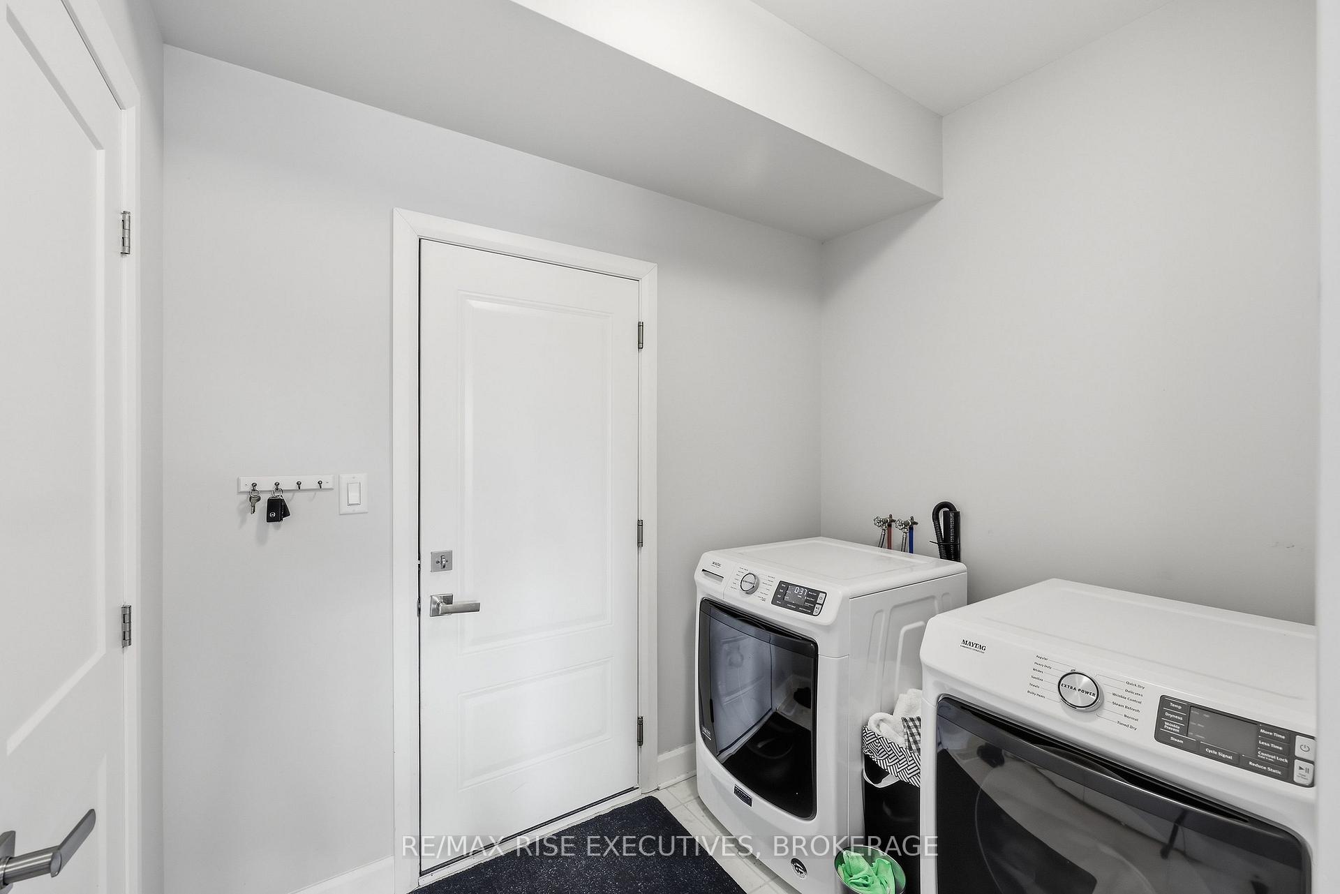 Photo 22 of 1233 Max Crescent, Kingston, City Northwest — HOMEH