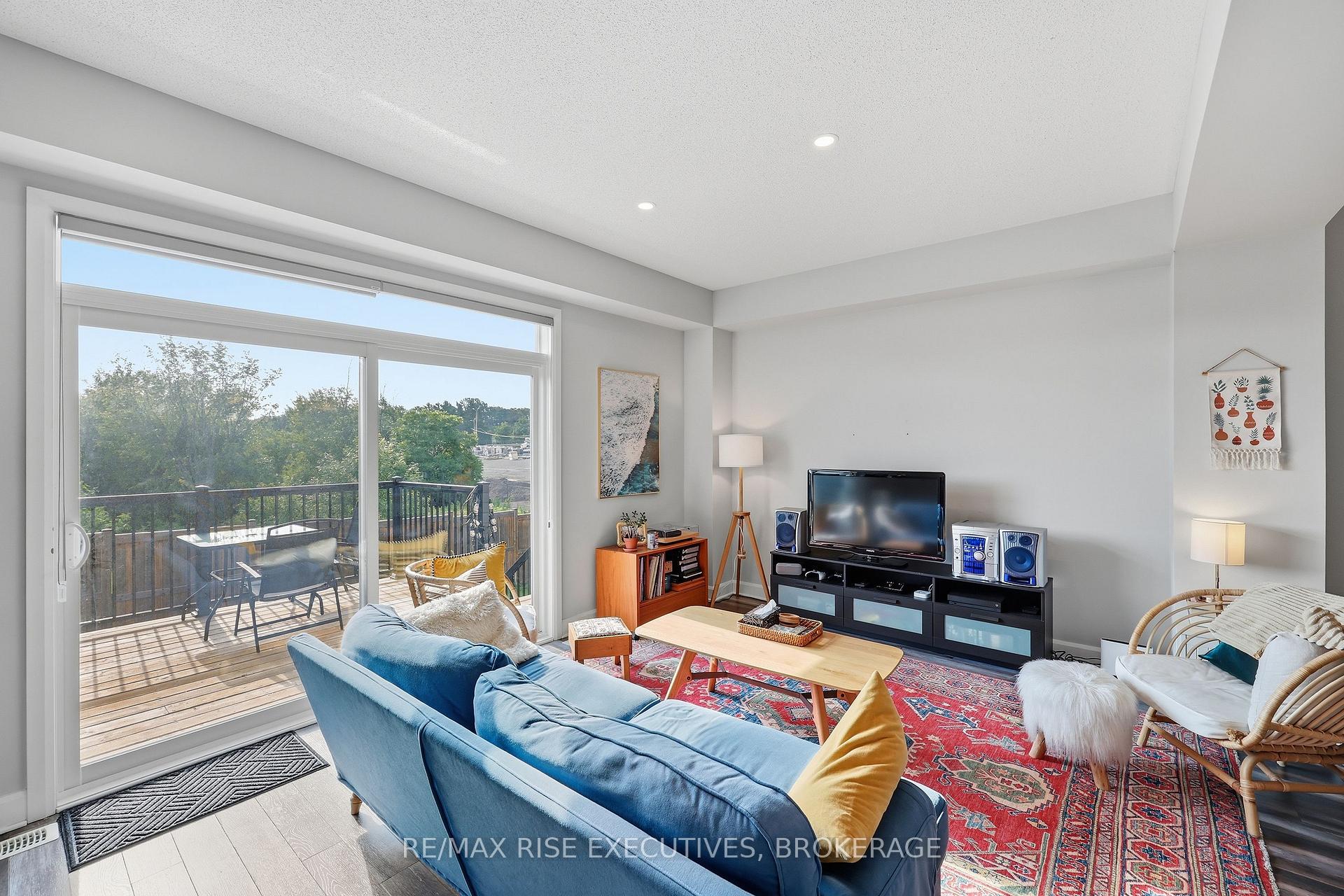 Photo 23 of 1233 Max Crescent, Kingston, City Northwest — HOMEH