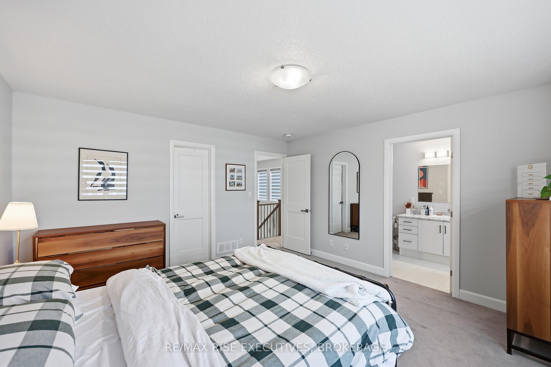 Photo 31 of 1233 Max Crescent, Kingston, City Northwest — HOMEH