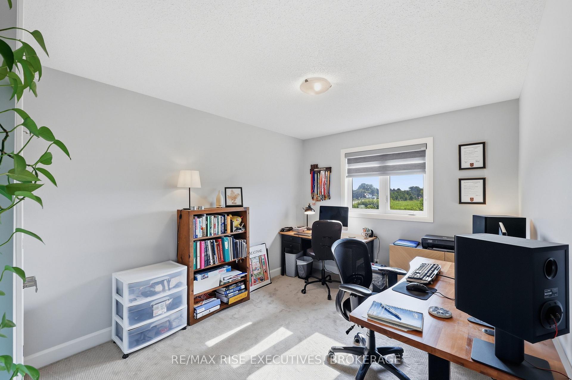 Photo 38 of 1233 Max Crescent, Kingston, City Northwest — HOMEH