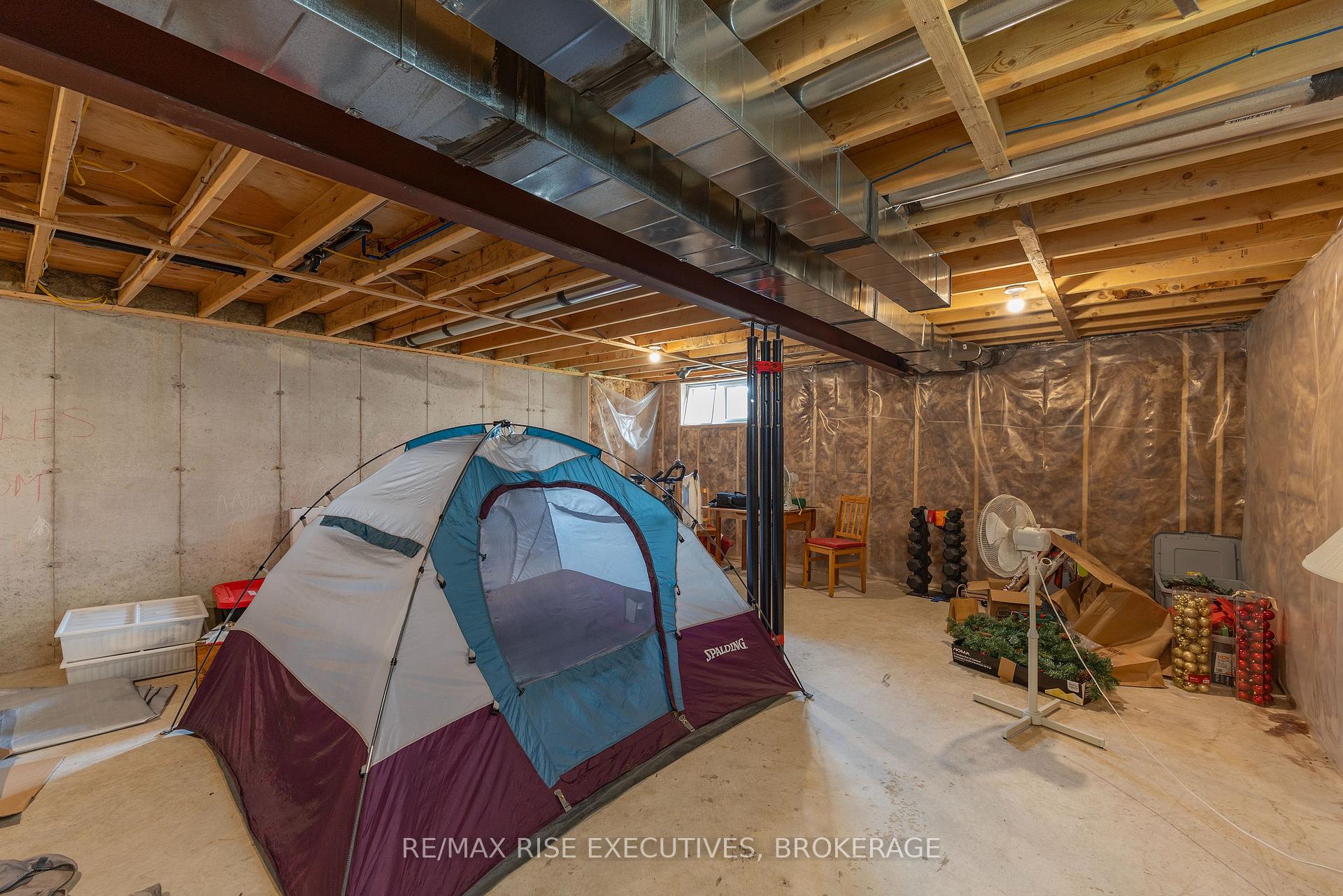Photo 42 of 1233 Max Crescent, Kingston, City Northwest — HOMEH