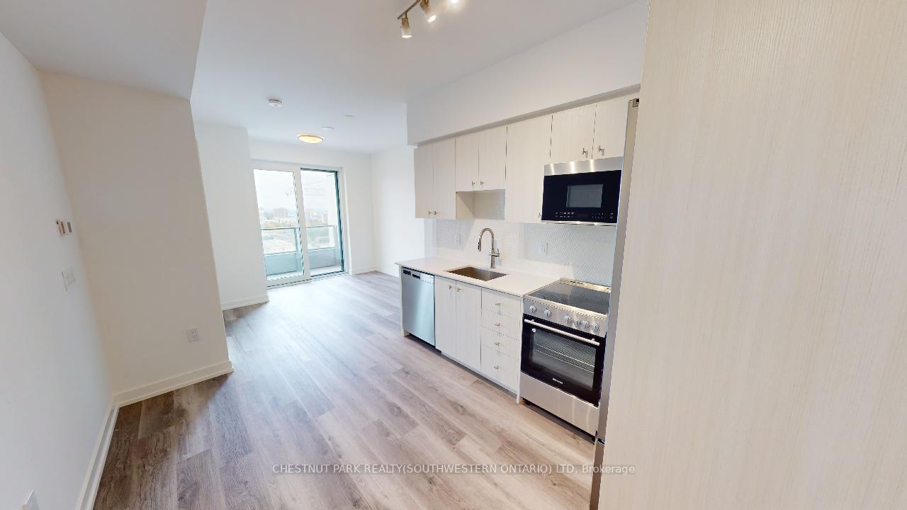 Photo 5 of Unit 1704, 15 Wellington Street, Kitchener, Cherry Hill — HOMEH