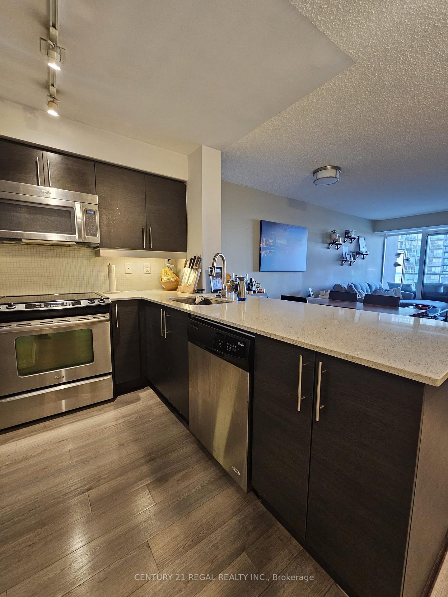 Photo 3 of Unit 1709, 125 Western Battery Road, Toronto, Niagara — HOMEH