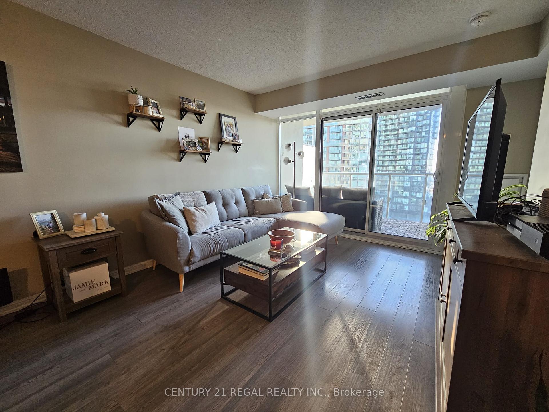 Photo 5 of Unit 1709, 125 Western Battery Road, Toronto, Niagara — HOMEH