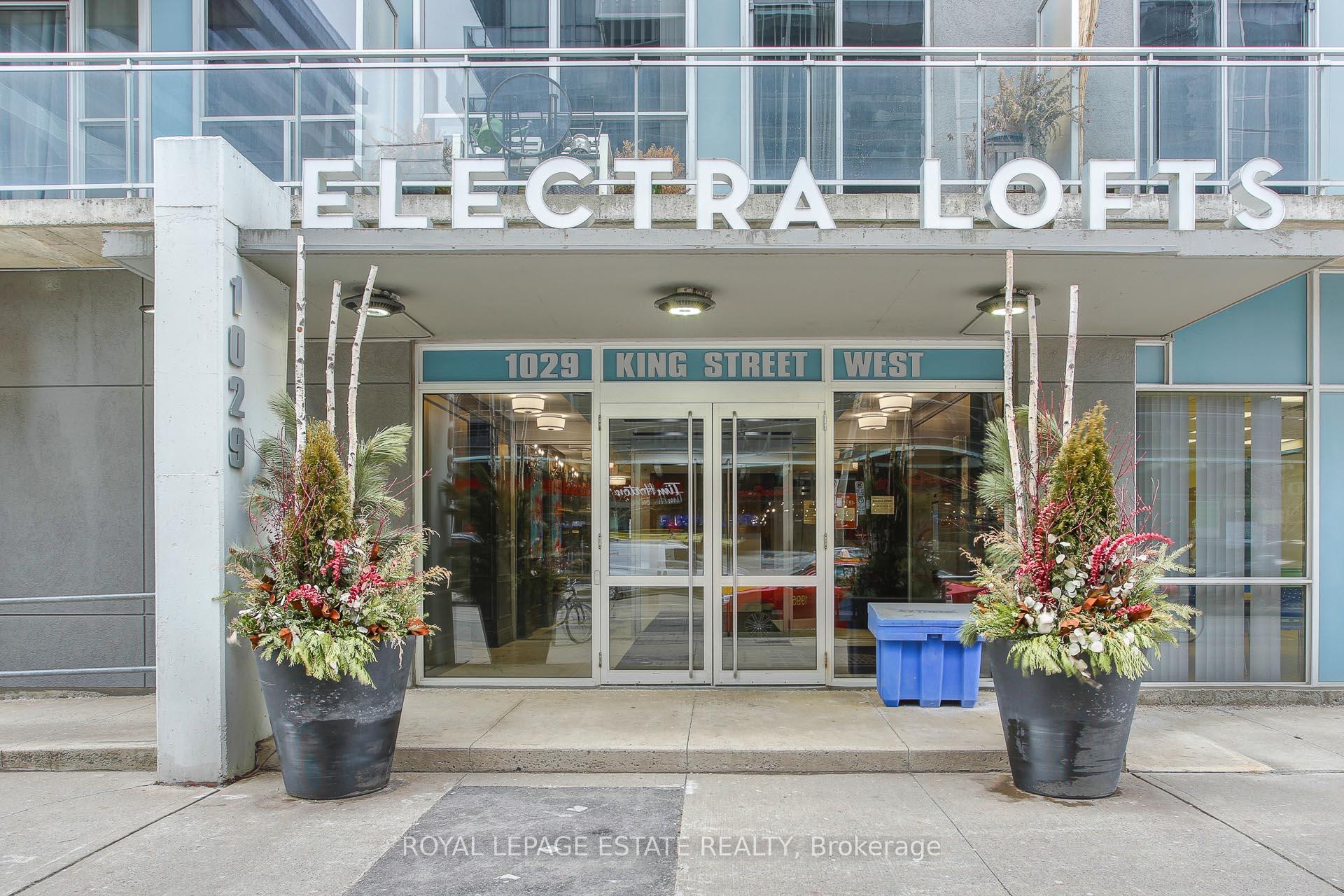 Front of Unit 837, 1029 King Street W
