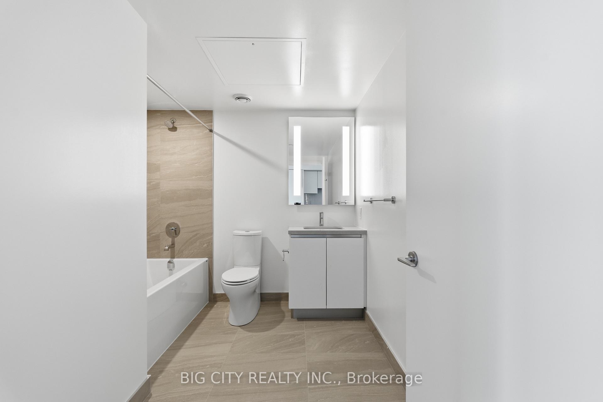 Photo 5 of Unit 809, 25 Frederick Todd Way, Toronto, Thorncliffe Park — HOMEH