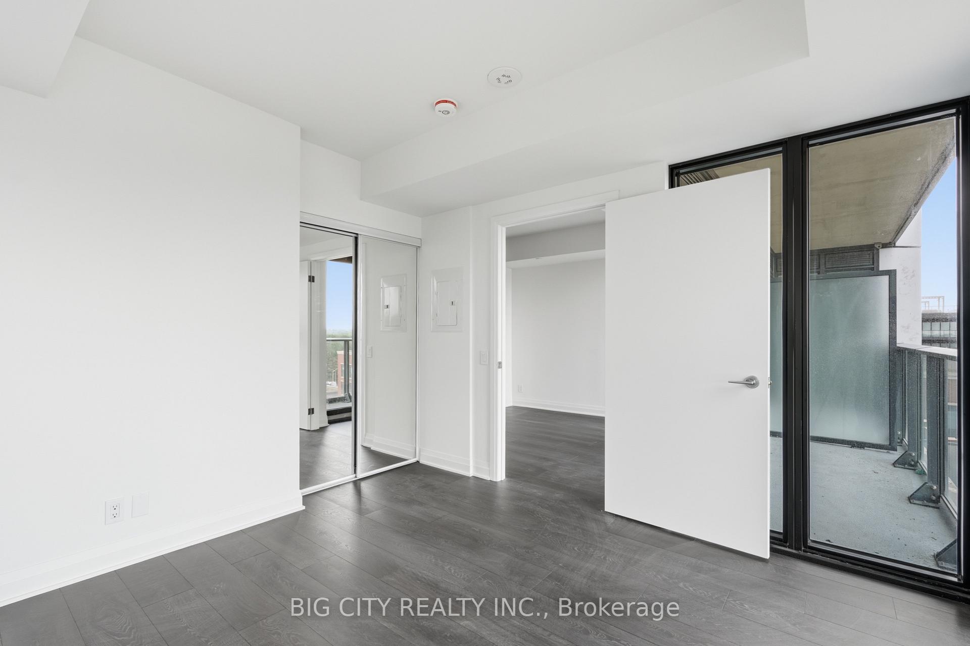 Photo 6 of Unit 809, 25 Frederick Todd Way, Toronto, Thorncliffe Park — HOMEH