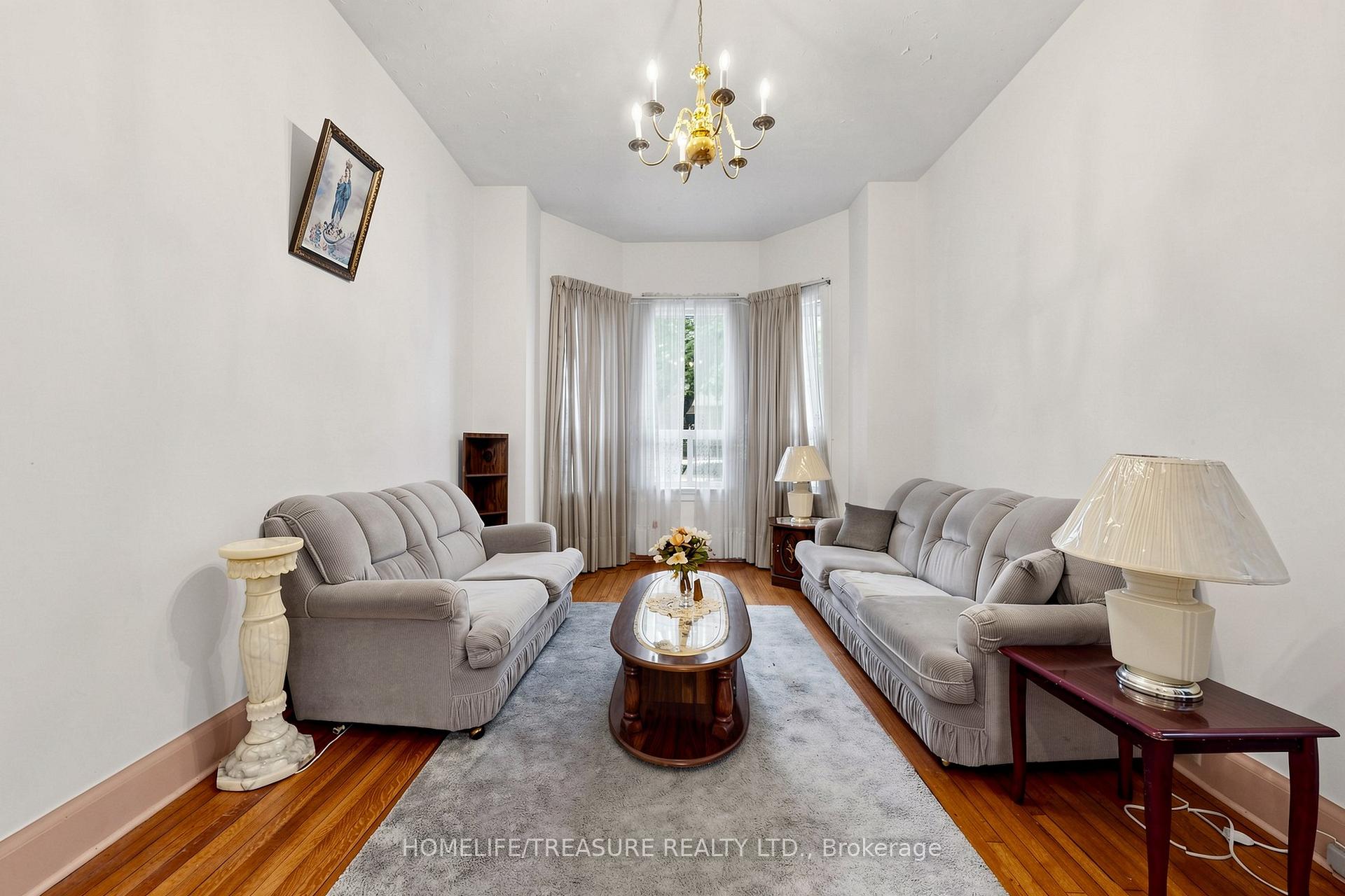 Photo 8 of 123 robert Street, Toronto, University — HOMEH