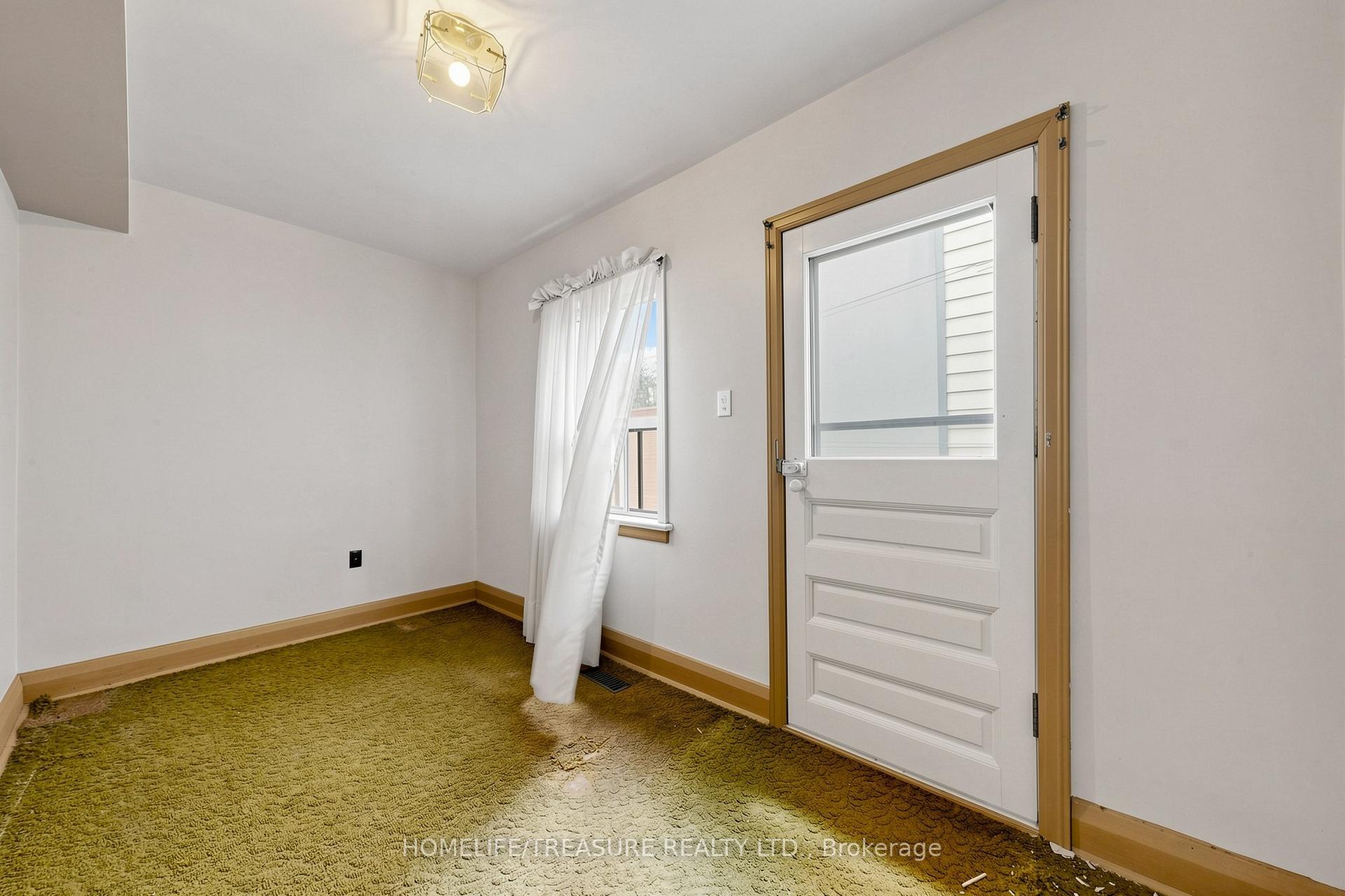 Photo 14 of 123 robert Street, Toronto, University — HOMEH
