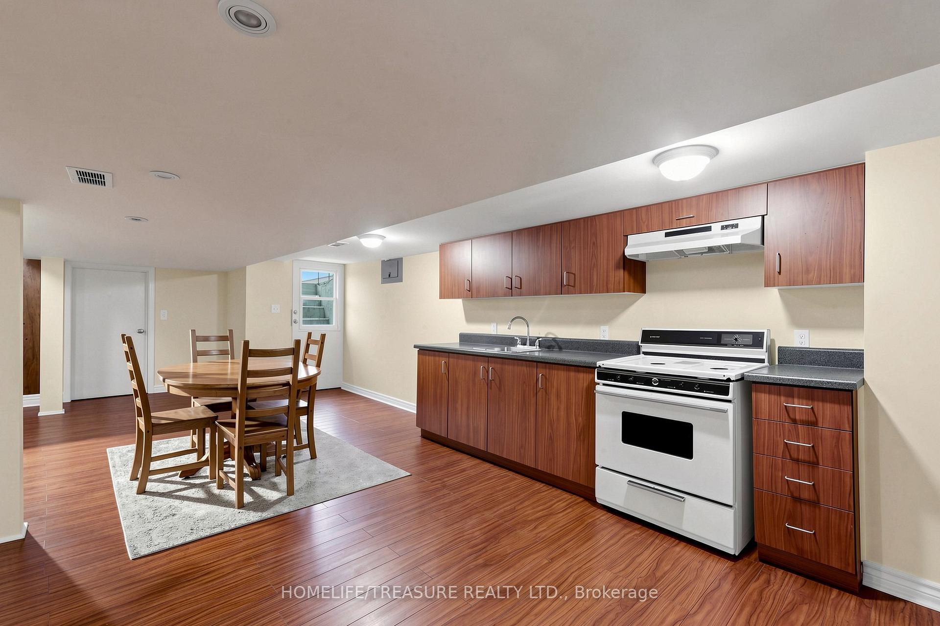 Photo 28 of 123 robert Street, Toronto, University — HOMEH