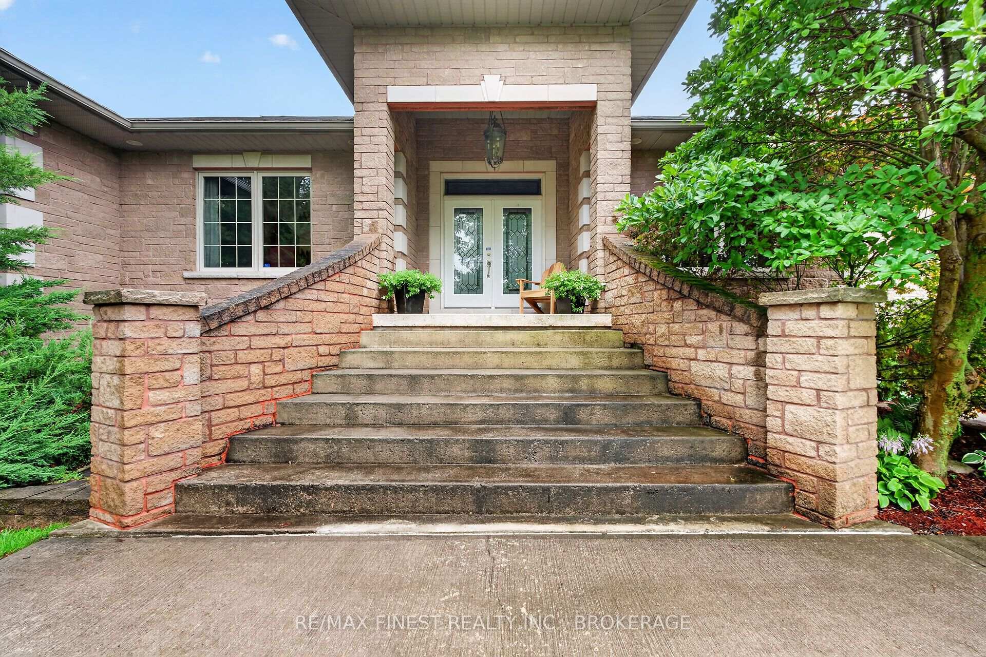 Photo 4 of 3508 Four Seasons Drive, Frontenac, Frontenac South — HOMEH