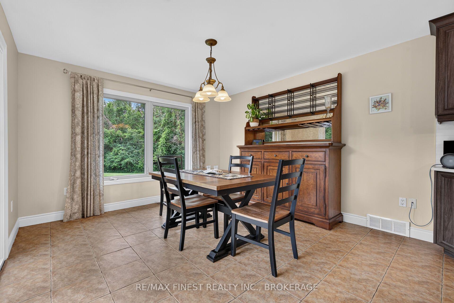 Photo 10 of 3508 Four Seasons Drive, Frontenac, Frontenac South — HOMEH
