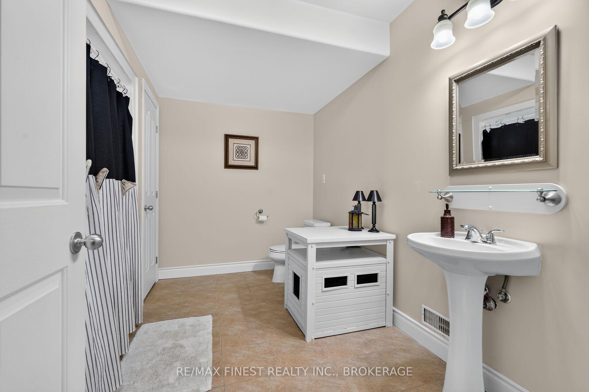 Photo 35 of 3508 Four Seasons Drive, Frontenac, Frontenac South — HOMEH