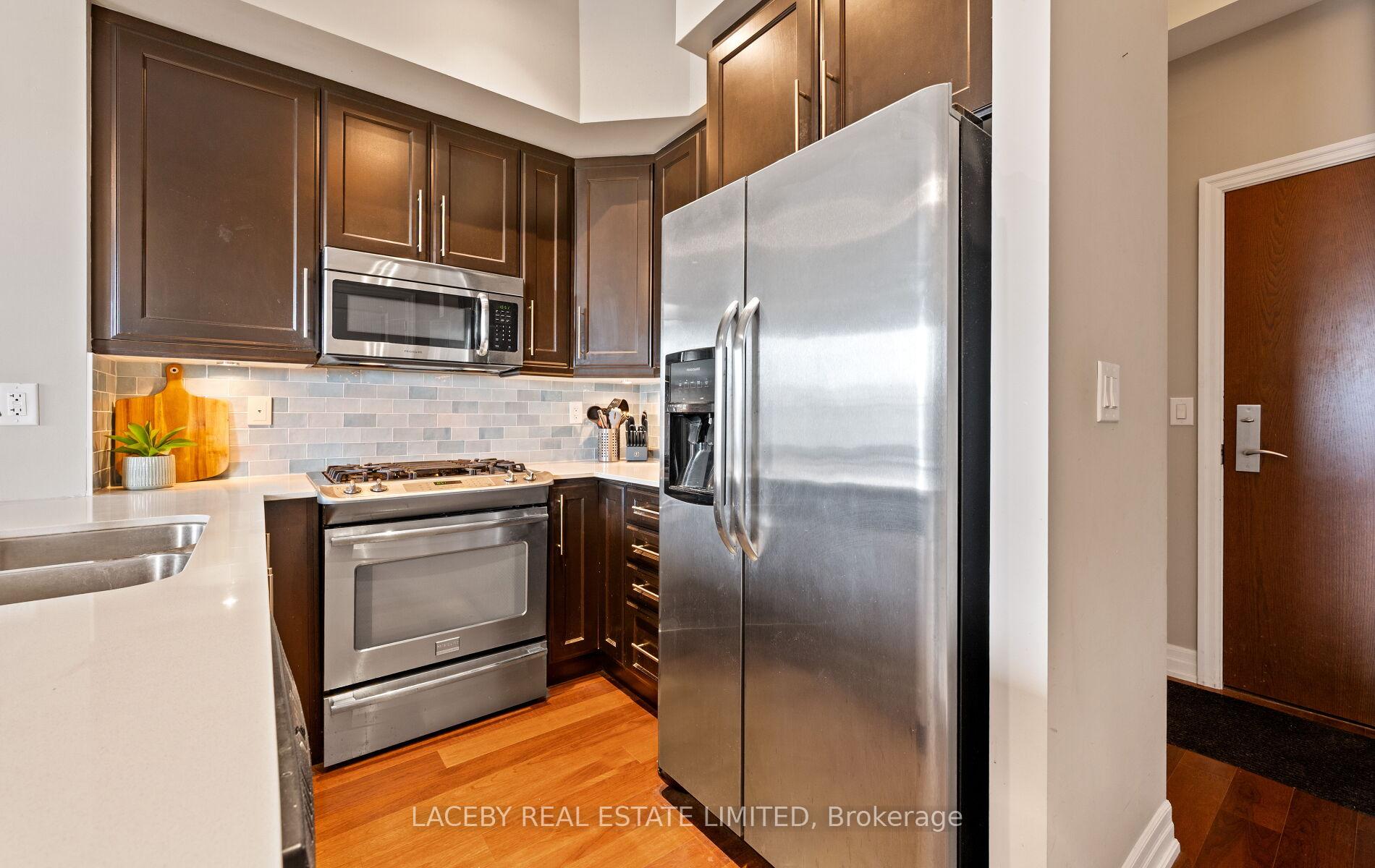 Photo 7 of Unit 507, 111 Civic Square Gate, Aurora, Bayview Wellington — HOMEH